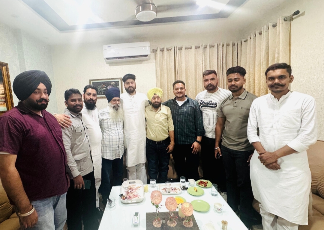 passport-size-photo-left