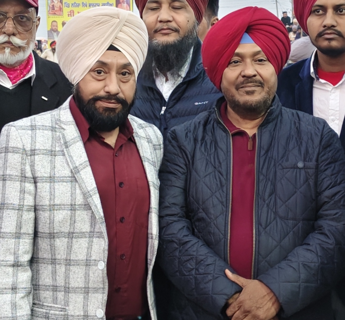 passport-size-photo-left