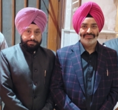 passport-size-photo-left